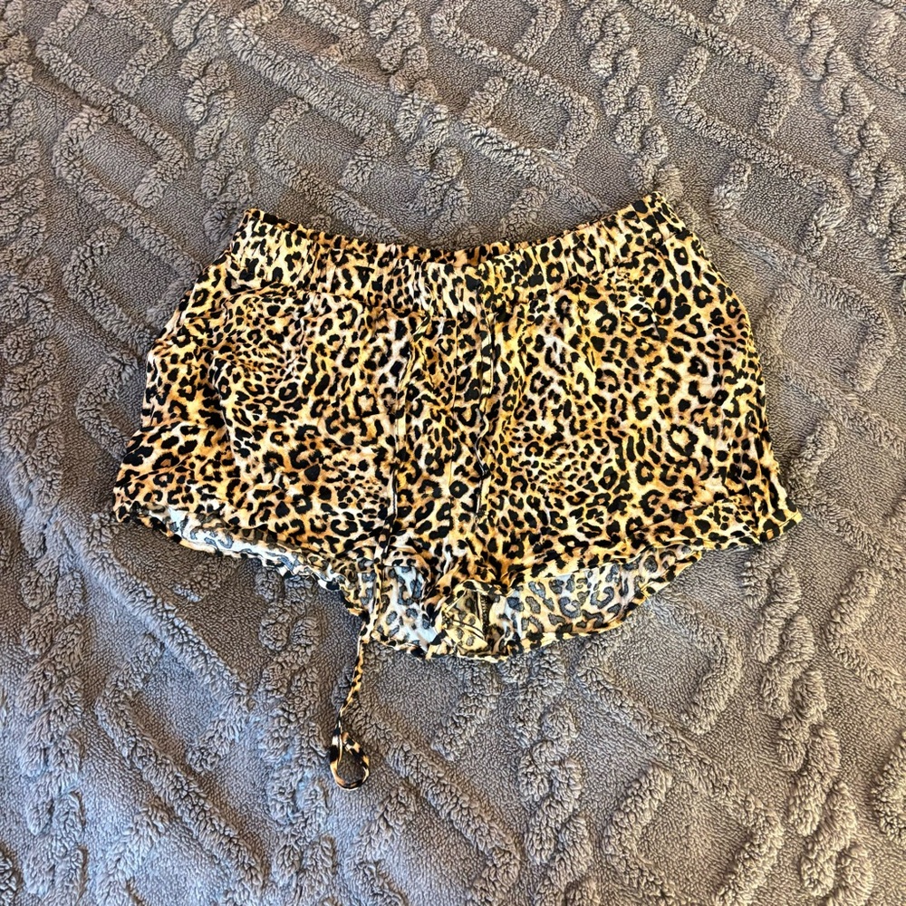 Women’s Forever 21 Leopard Print Shorts